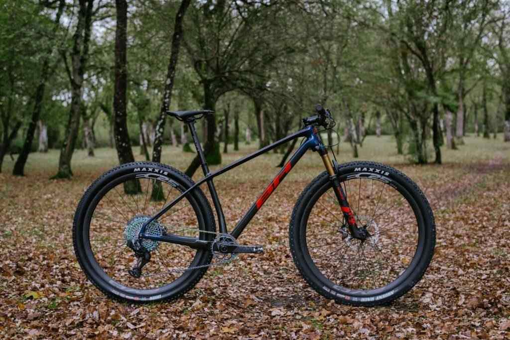 El cuadro de la BH Ultimate EVO 2020 solo pesa 840 gramos