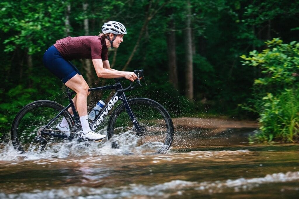 Polivalente, el Giro Helios Spherical permite un uso en carretera y Gravel