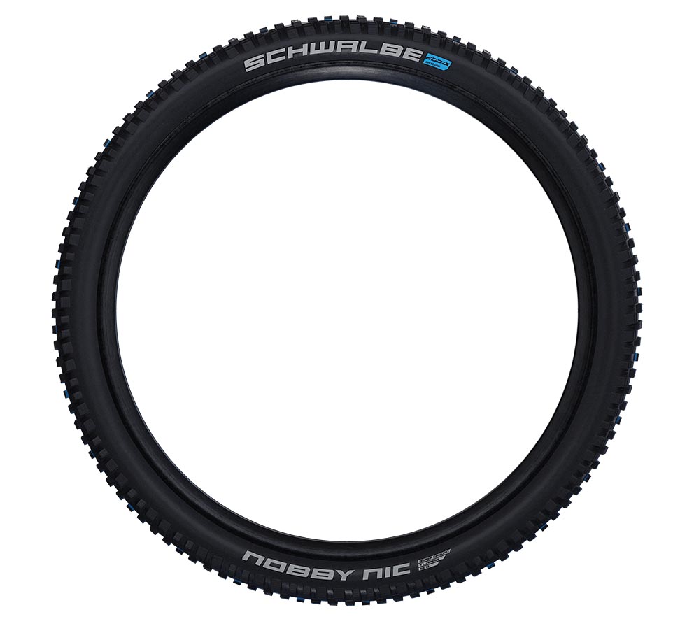 El Schwalbe Nobby Nic 2021 sigue siendo polivalente pero tiene un diseño agresivo