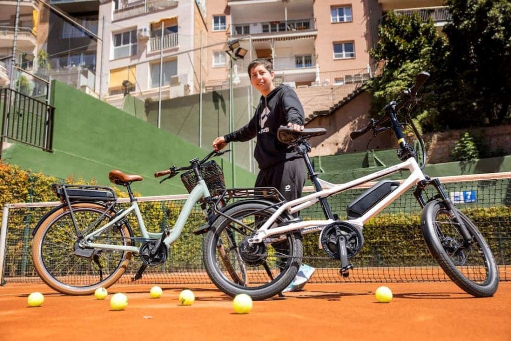 Carla Suárez posa con bicis para MountainBIKER