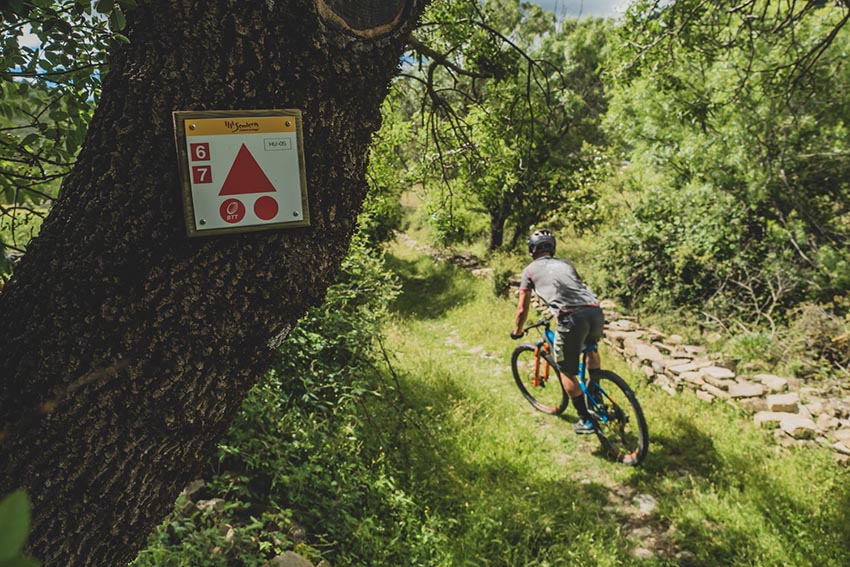 Las rutas están convenientemente señaladas a lo largo del camino