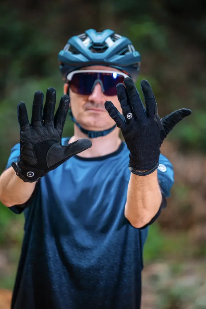 GUANTES ASSOS TRAIL FF