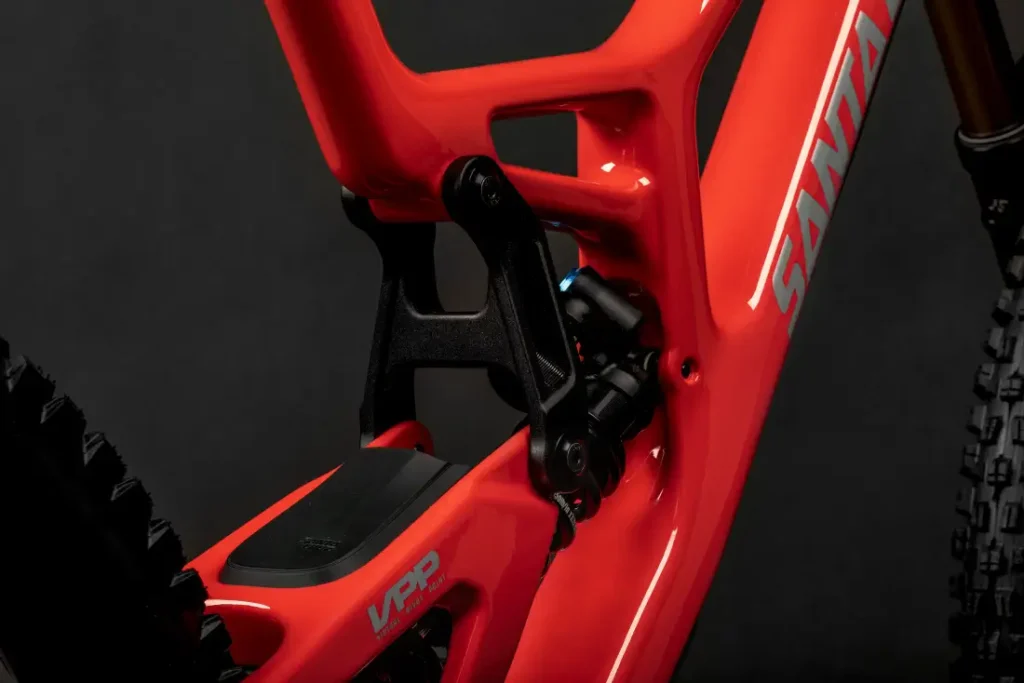 Santa Cruz V10 2024