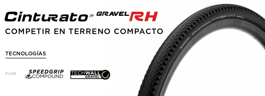 El neumático de bicicleta Pirelli Cinturato Gravel RH, ideal para terrenos compactos, cuenta con las tecnologías SpeedGrip Compound y TechWall Gravel. Esta opción premium de neumáticos gravel se muestra sobre fondo blanco.