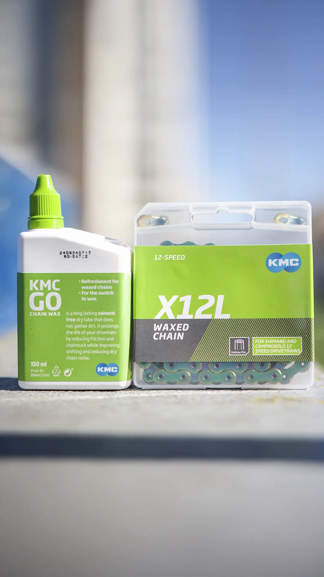 Cadena KMC X12L Waxed Aurora Green