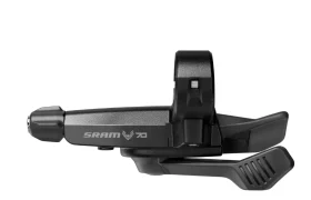 La palanca de cambios SRAM Eagle negra, con palanca de pulgar y puerto para la gestión de cables, es un componente esencial para quienes buscan precisión en sus cambios mecánicos. Luciendo el icónico logotipo SRAM Eagle, impresiona en cada reseña.