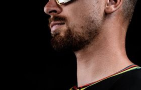 100_sagan_vertical