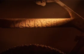 Cuadro de bicicleta cubierto de barro con la inscripción «VAN RYSEL» grabada en el travesaño.