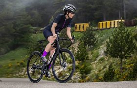 ASSOS DYORA RS