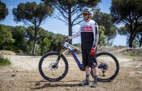 equipacion-mondraker-troylee-02