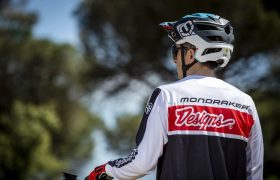 equipacion-mondraker-troylee-camiseta-back