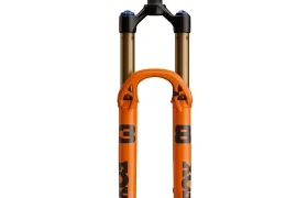 Vista frontal de una horquilla de suspensión naranja FOX 38 2027 para bicicleta de montaña, diseñada para Enduro, con mandos de ajuste de control negros y azules en la parte superior y una elegante marca negra en las patas.