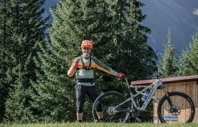 Pivot Shuttle AM