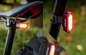 Collage que muestra una luz trasera de bicicleta SIGMA NYTE CLIP sujeta a una tija de sillín de bicicleta y a una bolsa de bicicleta, ambas iluminadas con una luz roja en exteriores.